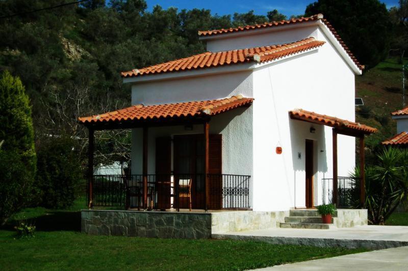 Calma Cottage スキアトスタウン エクステリア 写真